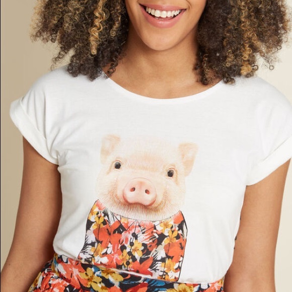 Modcloth Tops - Modcloth Pig in Floral Shirt Graphic Tee